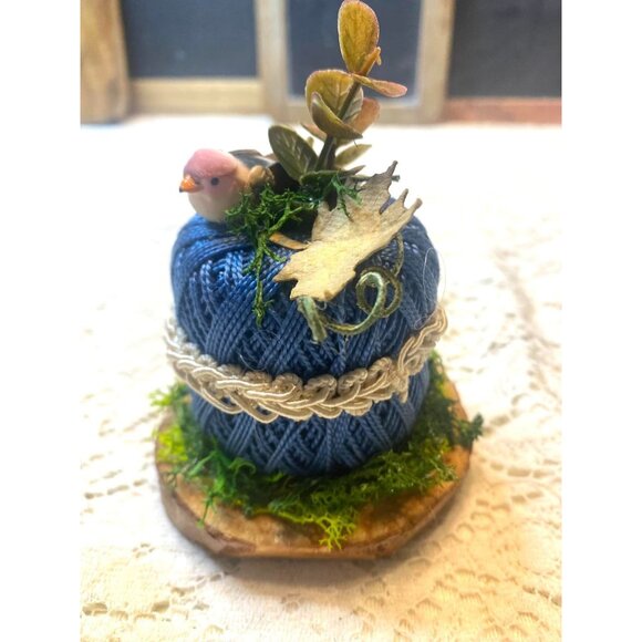 Decorative French Blue Crochet Thread Bird & Leaf Accents French Farm House - Picture 2 of 4